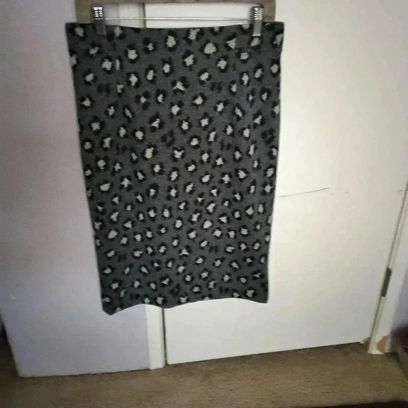 Loft Skirt M - Picture 2 of 5